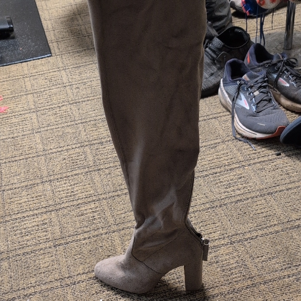 Steve Madden Taupe Block Heel Boots